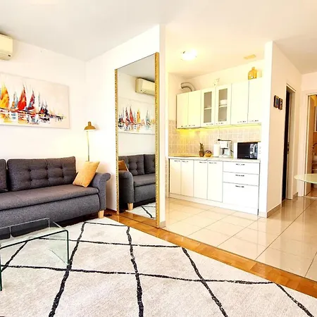 Апартаменты Sea View Znjan *