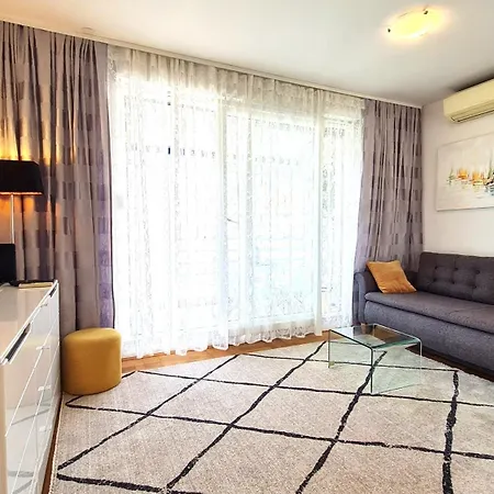 Apartment Sea View Znjan Split