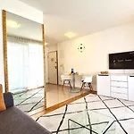 Sea View Znjan Apartment *
